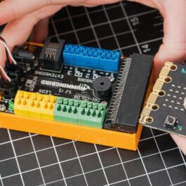 Hummingbird Bit Robotics Kit