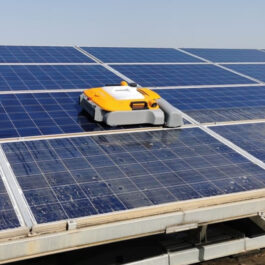350kw/Day Solar Panel Cleaning Robot Auto Clean